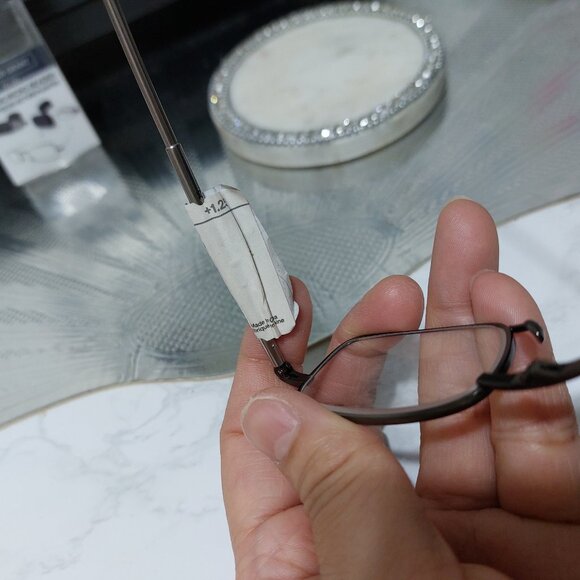 Foster Grant MicroVision Compact Reading Glasses 1.25 Power - Picture 11 of 13